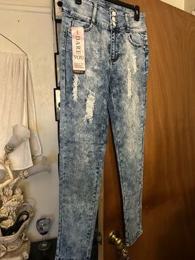 Dare You Light Blue Acid-Wash High-Rise Jeggings butt lifting